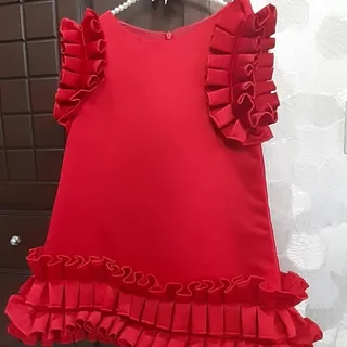 لباس قرمز