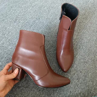 نیم بوت قهوه ای