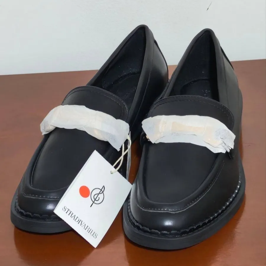 کفش کالج لوفرStradivarius