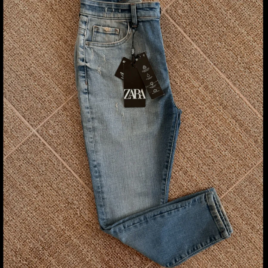 شلوار جین برندZARA