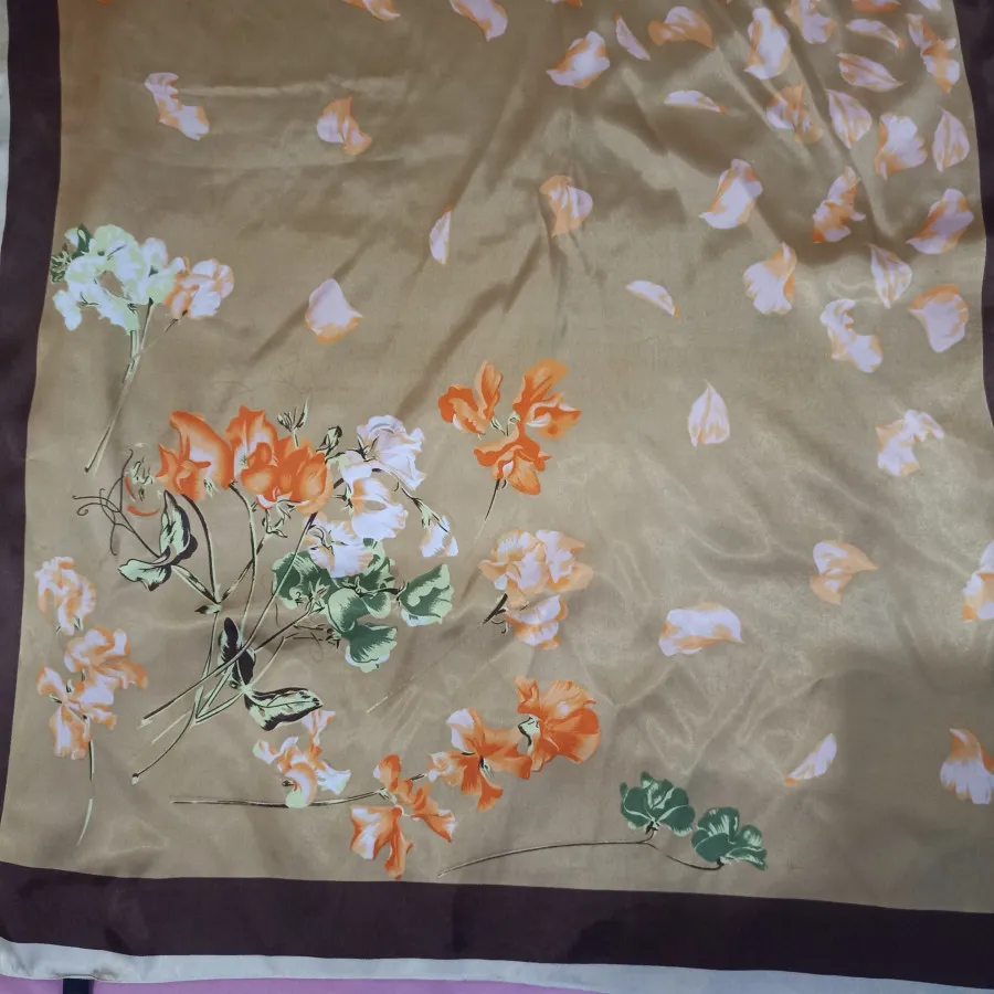 روسری مجلسی گلدار