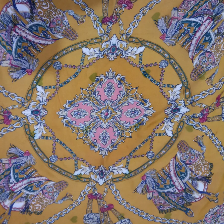 روسری مجلسی طلاکوب
