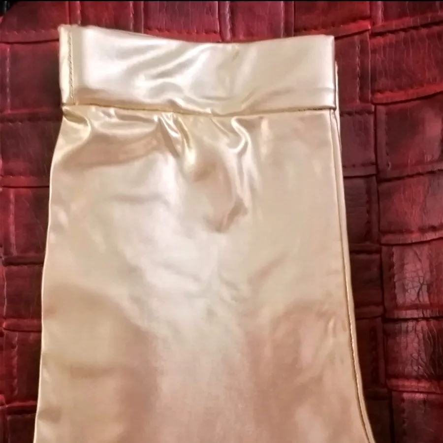 شلوار چرم زنانه