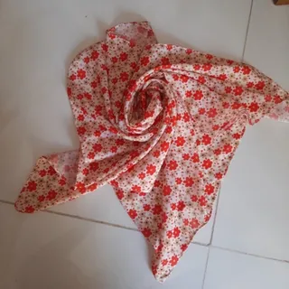روسری بچگانه