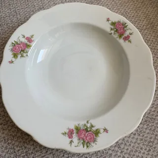 بشقاب گلسرخی