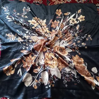 روسری ساتن