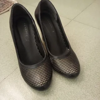 کفش پاشنه دار مجلسی