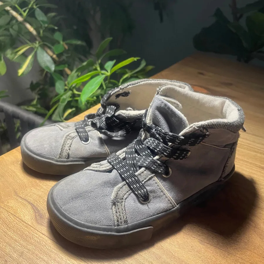 کفش بچگانه oldnavy