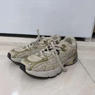 کتونی آدیداس چین