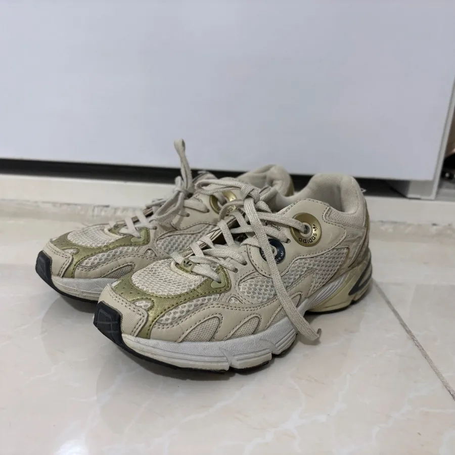 کتونی آدیداس چین