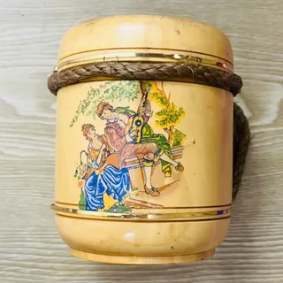 لیوان چوبی