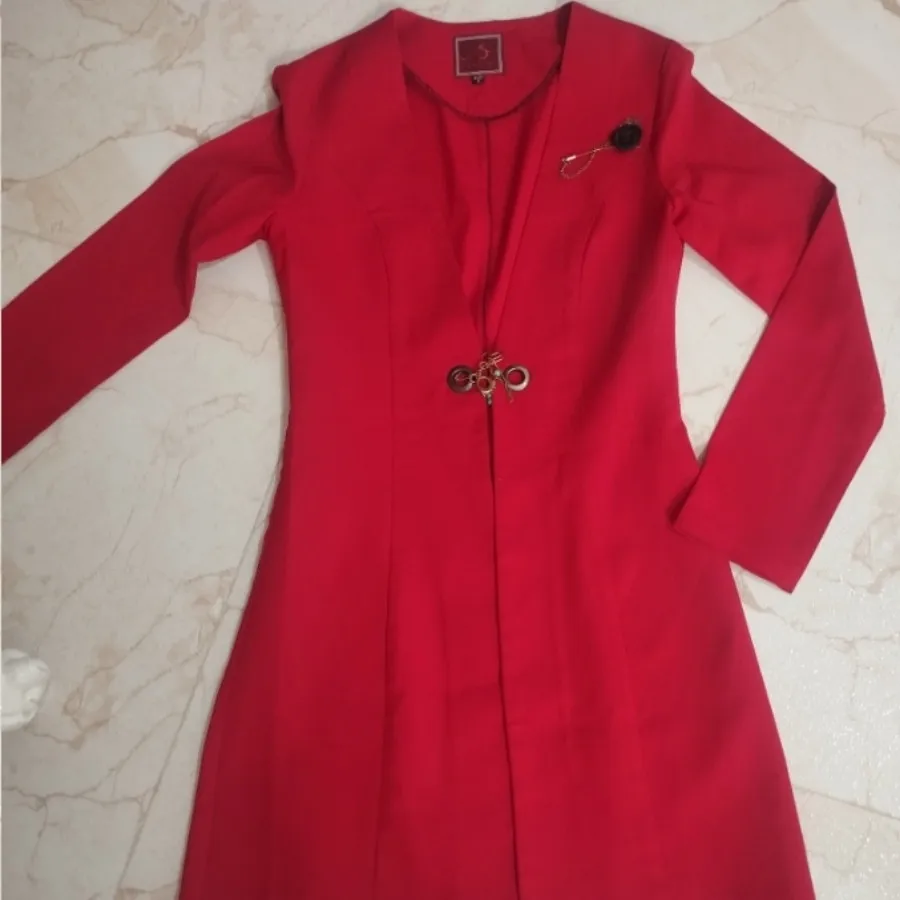 کت قرمز
