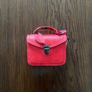 کیف قرمز کوچک