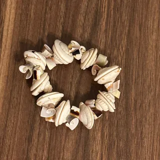 دست بند صدفی