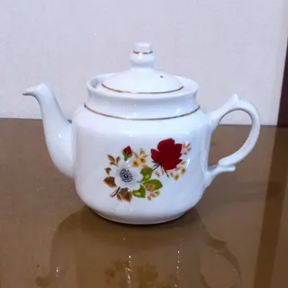 قوری قدیمی