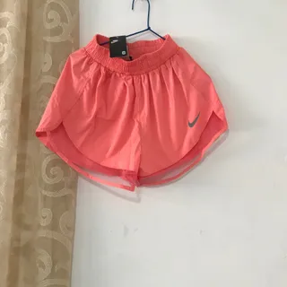 شلوارک نو و اتیکت دار