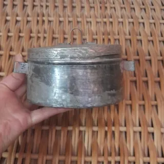 دیگ قدیمی‌ مسی