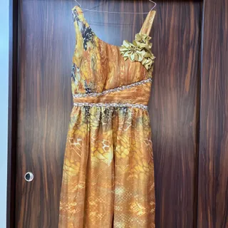پیراهن مجلسی طلایی