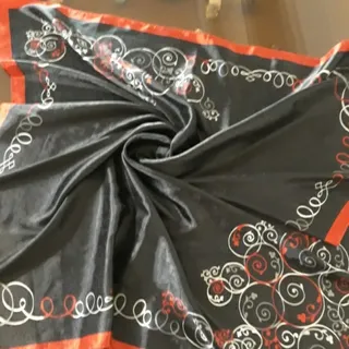 روسری ساتن