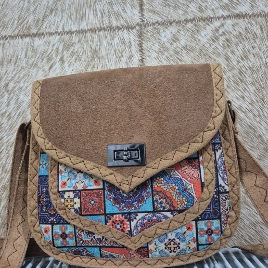 کیف دست دوز