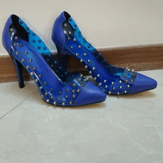 کفش پاشنه بلند آبی کاربنی