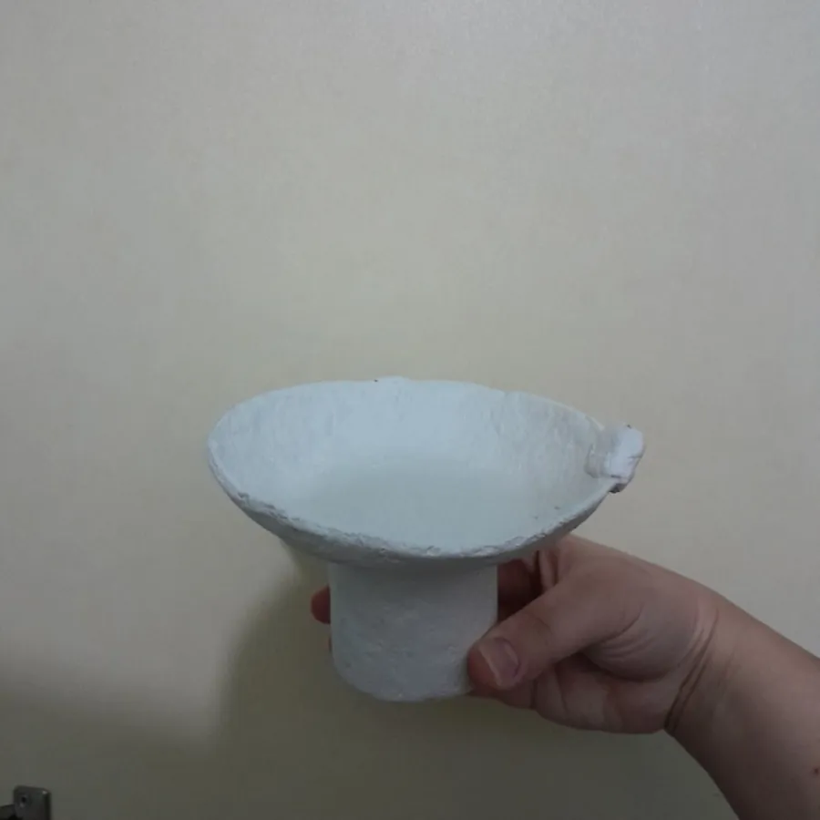 ظرف پایه دار
