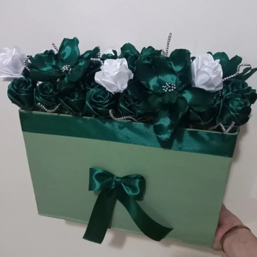 باکس گل مصنوعی شیک
