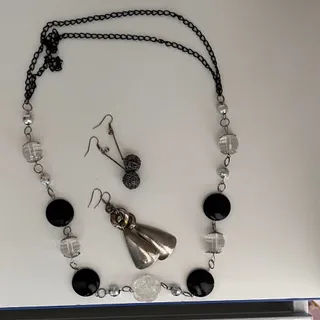 گردنبند و گوشواره