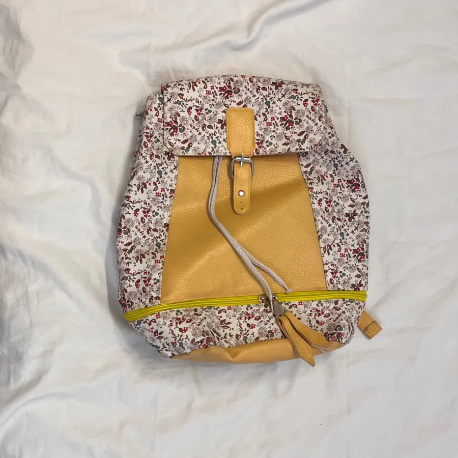 کوله پشتی گل کلی زرد