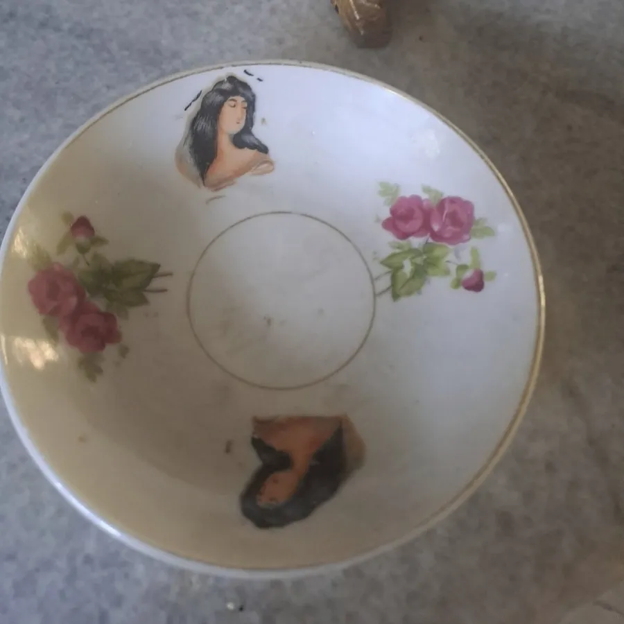 نعلبکی آنتیک