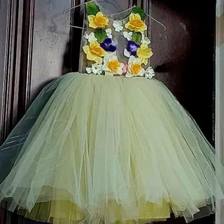 پیراهن دخترانه