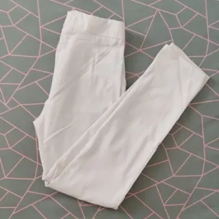 شلوار جین سفید