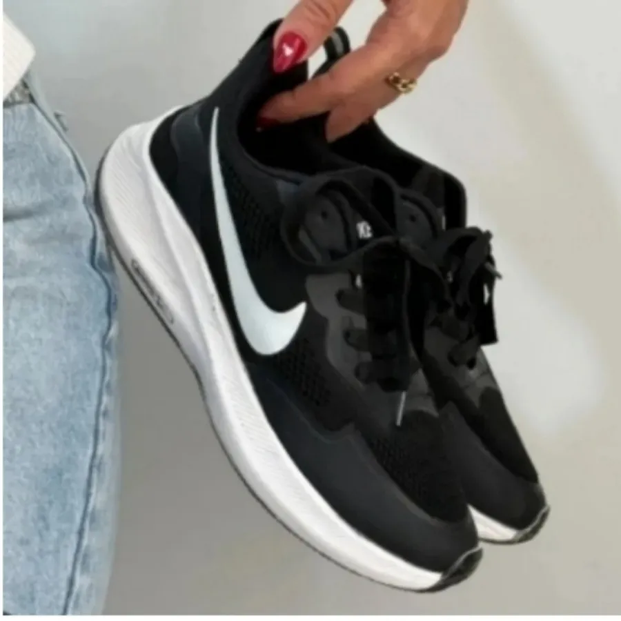 کفش NIKE
