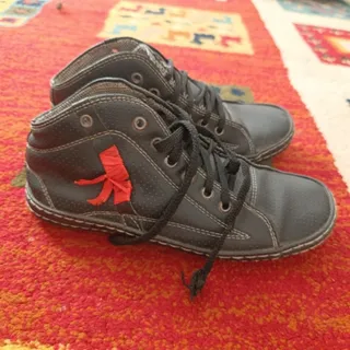 کتونی خارجی