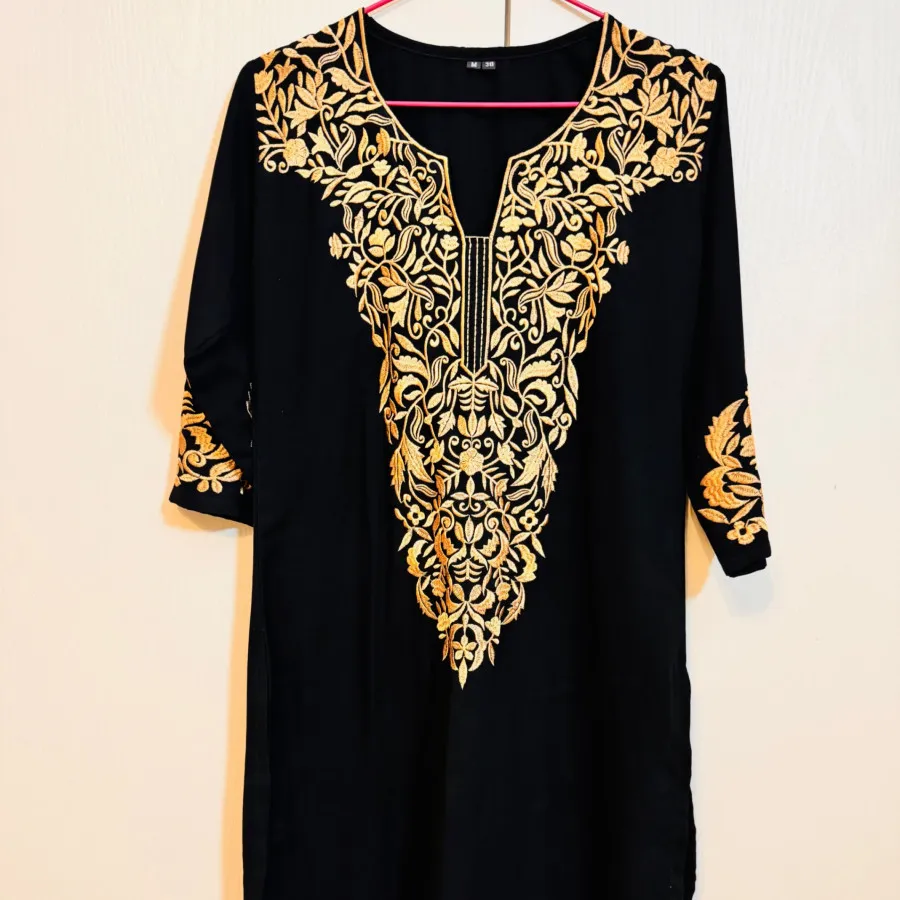 مانتو یا شومیز گلدوزی