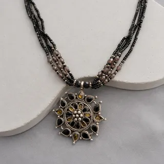 گردنبند گوتیک مشکی گوثیک
