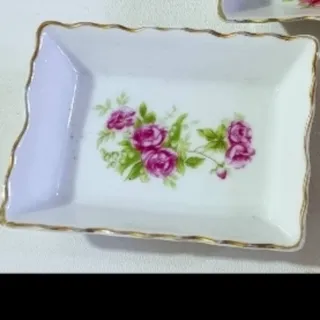 کره خوری ژاپنی گل سرخی
