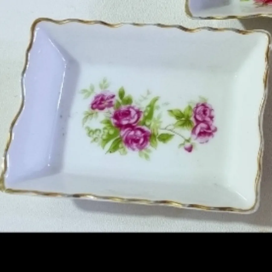 کره خوری ژاپنی گل سرخی