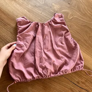 کراپ تاپ صورتی