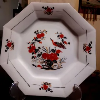 دیوارکوب هشت ضلعی