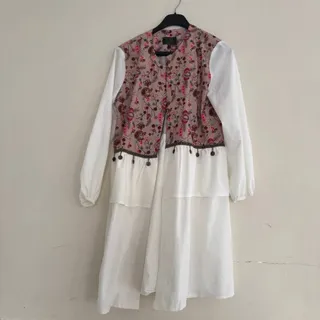 مانتو سفید