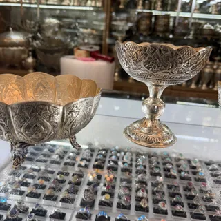 شکلات خوری /آجیل خوری