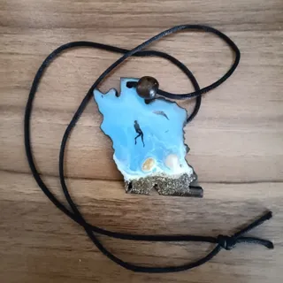 گردنبند چوب و رزین
