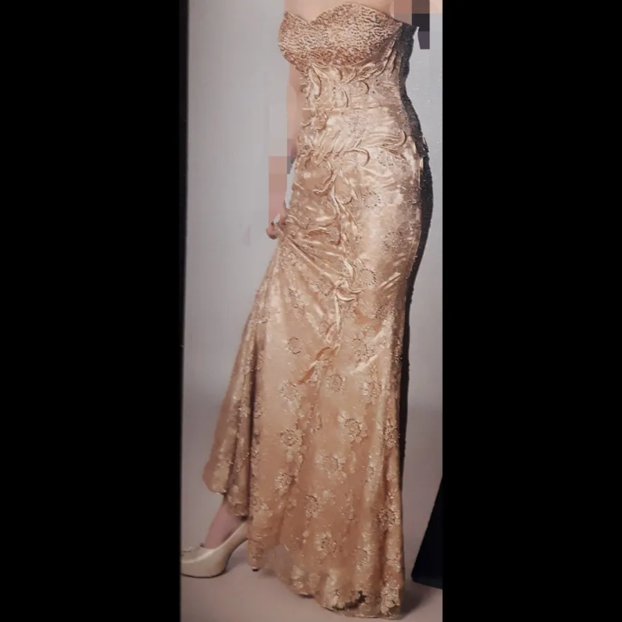 پیراهن زنانه