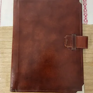 کلاسور چرمی