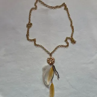 گردنبند رو لباسی گل