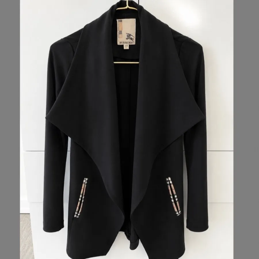 کت burberry