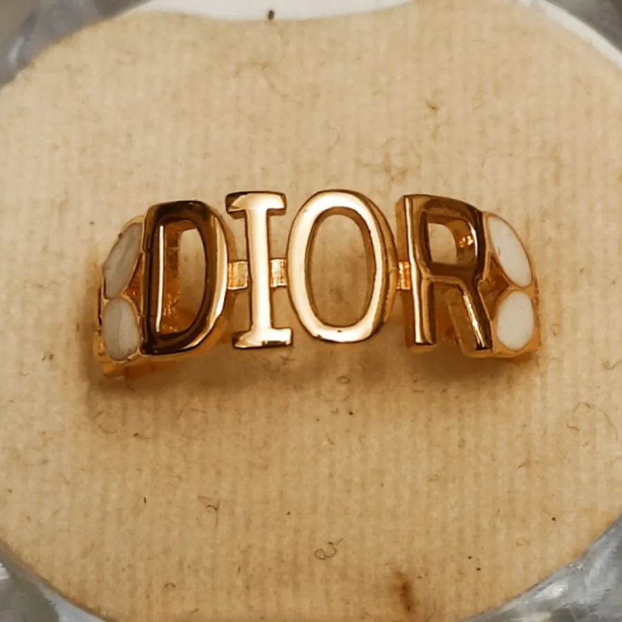 انگشتر زیبا وبا کیفیتDior