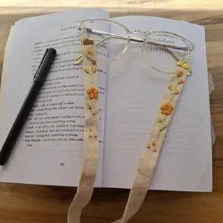 بند عینک گلدوزی