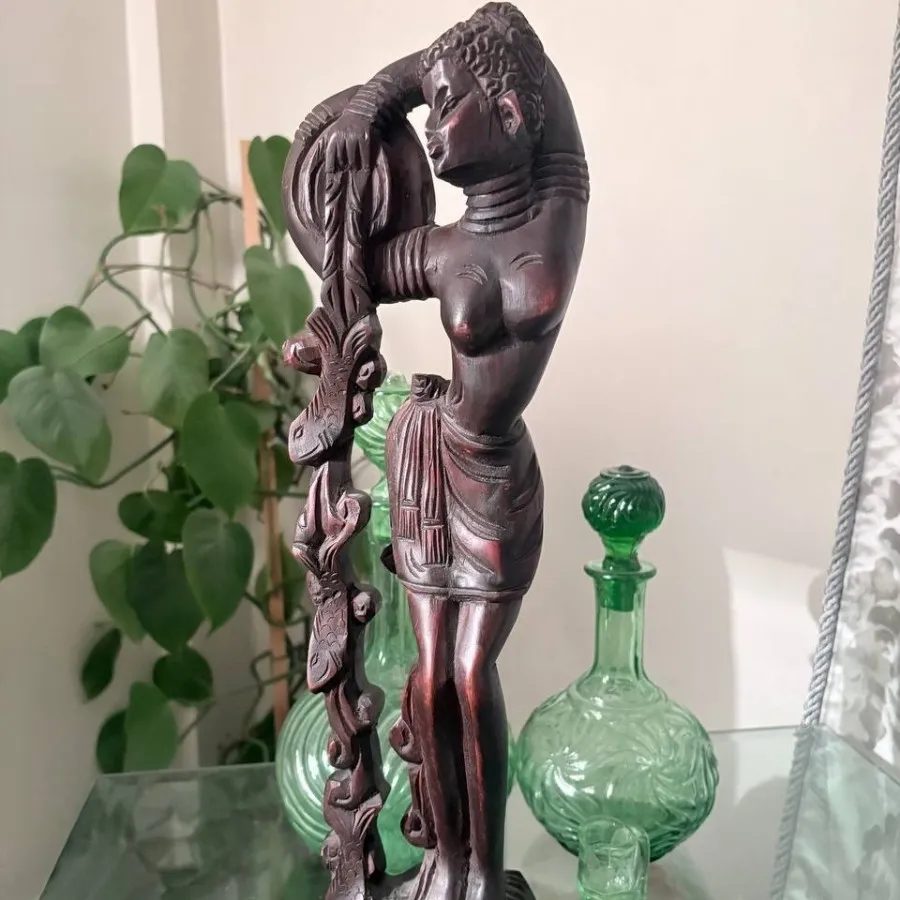 مجسمه چوبی آفریقایی